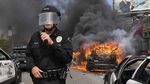 Momen Pos Polisi Los Angeles Dibakar Massa