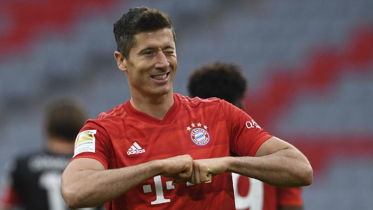 Robert Lewandowski mengungkap resep di balik performa cemerlang di musim ini. Foto: AP/Christof Stache