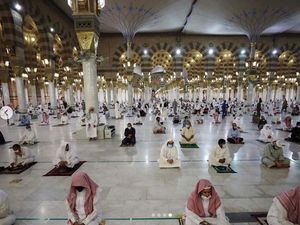 Arab Saudi Cabut Lockdown Meski Kasus Corona Terus Meningkat