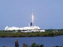 Detik-detik SpaceX dan NASA Terbangkan Lagi Astronaut ke Angkasa