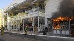 Momen Pos Polisi Los Angeles Dibakar Massa