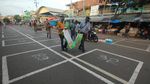 Jaga Jarak di Pasar Tradisional