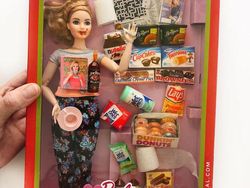 Kreasi Barbie Keren! Ada Tenaga Medis Sampai Tukang Meeting Zoom