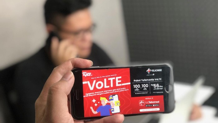 Telkomsel menghadirkan layanan Voice over Long Term Evolution (VoLTE) yang memungkinkan pelanggan menikmati telepon berbasis 4G LTE dengan jaminan tidak akan putus.
