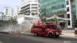 Jelang New Normal, Jalan-jalan di Jakarta Disemprot Disinfektan
