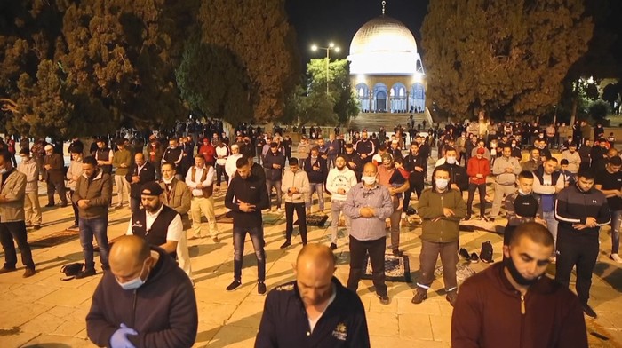 Masjid Al-Aqsa Kembali Dibuka Masjid Al-Aqsa Kembali Dibuka