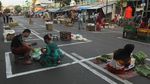 Jaga Jarak di Pasar Tradisional