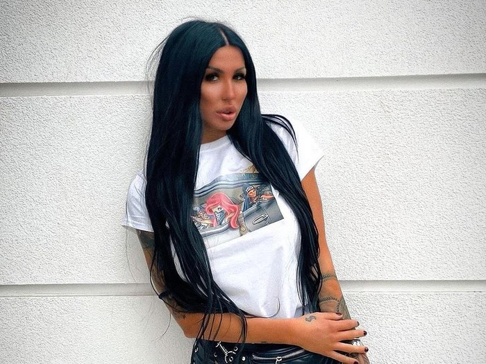 Tijana Maksimovic, bintang reality show yang jadi muncikari.