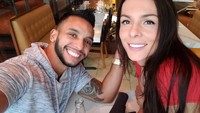  Habiskan waktu luang bersama, Danna dan Esteban sering makan malam berdua dengan suasana restoran yang romantis. Foto: Instagram @dannasultana