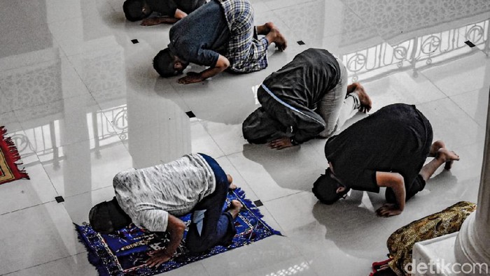 Salat Berjemaah di Bandung Barat