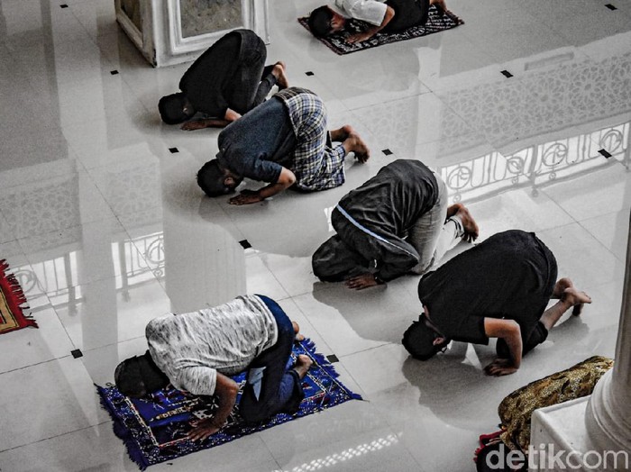 Salat Berjemaah di Bandung Barat