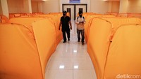 Nantinya bilik tersebut akan digunakan bagi warga yang memiliki gejala COVID-19 sehingga dapat memutus penyebaran virus.