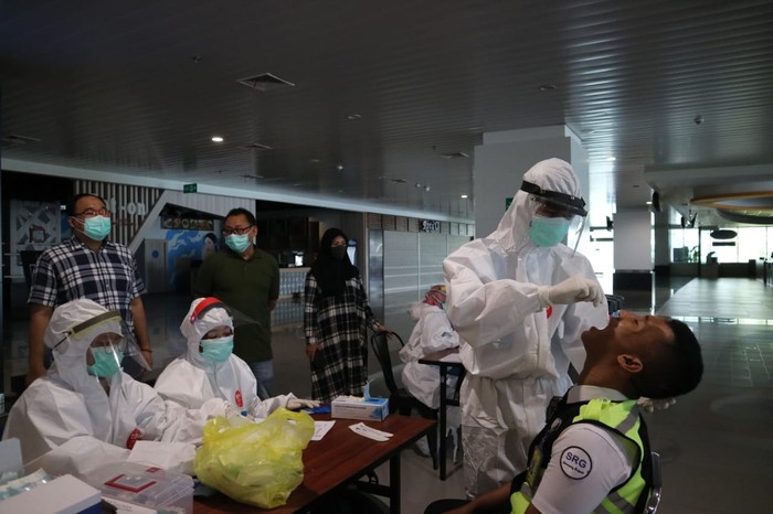 Cegah Corona Meluas Pemkot Semarang Gelar Rapid Test Di Bandara Cegah Corona Meluas Pemkot Semarang Gelar Rapid Test Di Bandara
