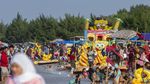 Warga Mulai Padati Kawasan Wisata Pantai Tanjung Pakis