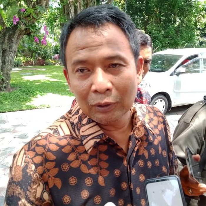 kadispendik surabaya supomo