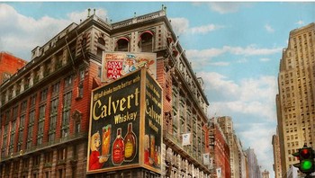 Dia mengerjakan hal ini dengan sangat teliti seakan-akan mengambilnya dengan kameranya sendiri. (Istimewa/dok. Bored Panda/Mike Savad)