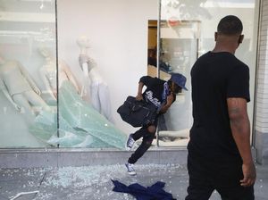 Ritel di AS Tutup Lagi Gara-gara Penjarahan dan Demo George Floyd