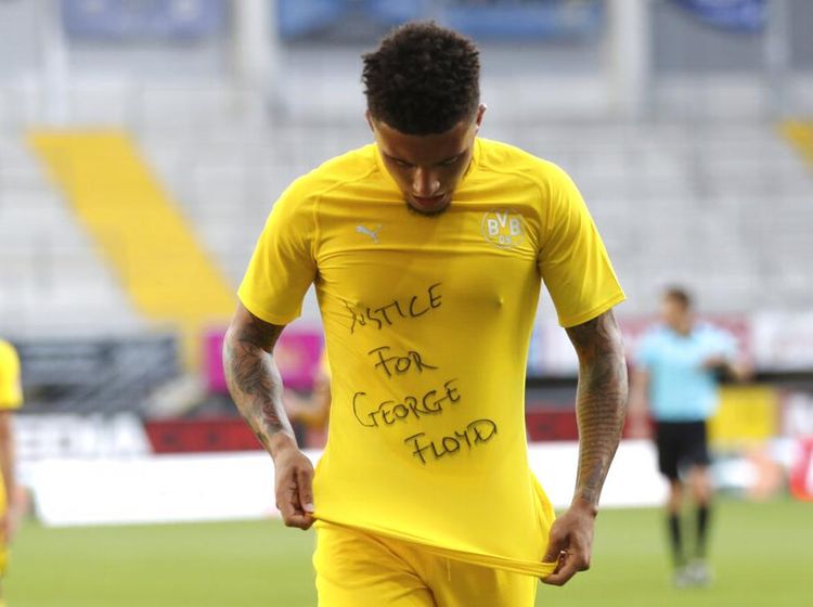 Foto: Dari Jadon Sancho buat George Floyd
