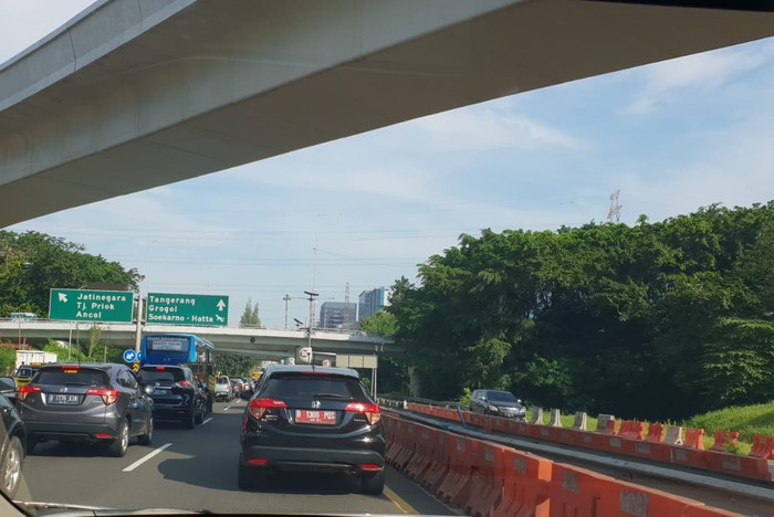 SItuasi Kemacetan di Tol Bekasi-Jakarta