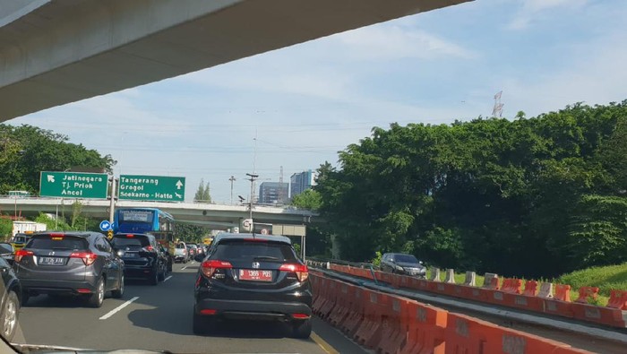 SItuasi Kemacetan di Tol Bekasi-Jakarta