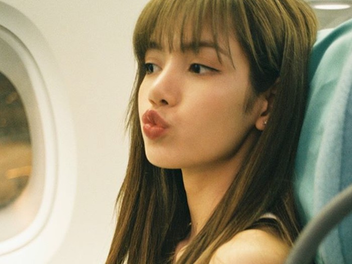 Channel YouTube Idol KPop, Lisa Blackpink punya jutaan subscriber. Foto: Dok. Instagram/lalalalisa_m Channel YouTube Idol KPop, Lisa Blackpink punya jutaan subscriber. Foto: Dok. Instagram/lalalalisa_m