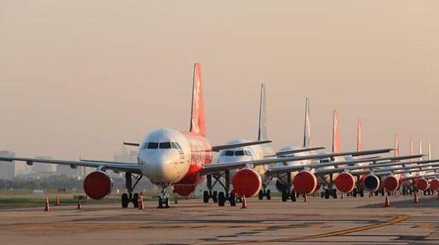 Sejak akhir Maret, sebagian besar armada AirAsia Group yang berjumlah 282 pesawat telah terparkir di beberapa bandara di Asia. Di antara jumlah tersebut terdapat 28 unit pesawat yang terparkir di 4 lokasi di Indonesia sejak 1 April 2020 yaitu Jakarta, Denpasar, Medan, dan Surabaya.