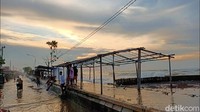 Namun demikian, belum ada warga yang mengungsi.