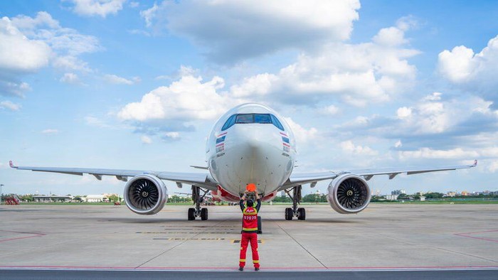 Sejak akhir Maret, sebagian besar armada AirAsia Group yang berjumlah 282 pesawat telah terparkir di beberapa bandara di Asia. Di antara jumlah tersebut terdapat 28 unit pesawat yang terparkir di 4 lokasi di Indonesia sejak 1 April 2020 yaitu Jakarta, Denpasar, Medan, dan Surabaya.