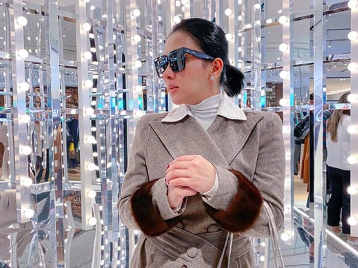 Syahrini Bawa Tas Rp 2 miliar