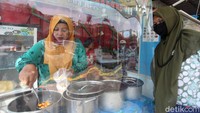 Sekitar tahun 2017, saat Djarot Saiful Hidayat menjabat sebagai Gubernur DKI Jakarta, Jalan Kramat Raya dijadikan lokasi kuliner nasi Kapau. Namanya menjadi Food Street Keramat dengan area dan tempat berjualan yang lebih rapi.