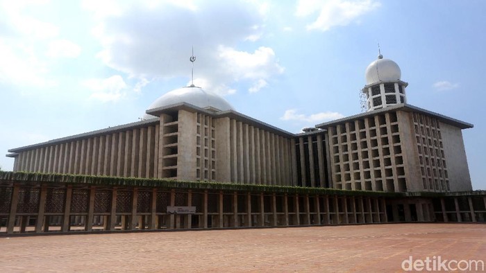 Renovasi Masjid Istiqlal terus dikebut pengerjaannya. Masjid itu diketahui jadi salah satu sarana ibadah yang dipersiapkan terapkan standar new normal.