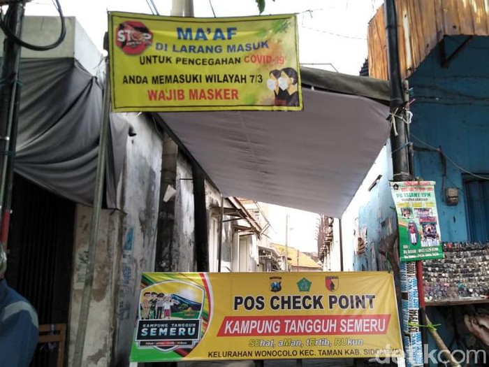 Ada 23 warga Kelurahan Wonocolo, Kecamatan Taman, Sidoarjo yang positif Corona. Meski begitu, kelurahan tersebut belum dinyatakan sebagai klaster Corona.