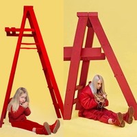 Salah satu kegiatan agar tidak merasa bosan saat harus di rumah saja seperti yang dilakukan ibu ini bisa dicontoh. Fotografer wanita bernama Stephanie Girard ini mengunggah foto gemas putrinya didandaninya untuk menjadi model menirut foto sampul album penyanyi dunia. Dikutip dari Entertaiment News, Stephanie yang berada di Los Angeles, memilih melakukan sesi pemotretan kreatif di tengah pandemi Corona, di saat pekerjaan utamanya terhambat. Foto: Instagram