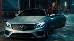 Potret Si Cantik Gal Gadot Beraksi dengan Jaguar Hingga Truk