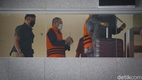 Nurhadi telah ditetapkan sebagai daftar pencarian orang (DPO) sejak 13 Februari 2020. 