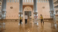 Jokowi mengatakan, renovasi sedikit terlambat dikarenakan pandemi virus Corona (COVID-19).