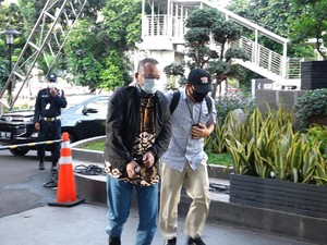 MAKI Apresiasi KPK Tangkap Nurhadi, Hadiah iPhone 11 Diserahkan ke Informan