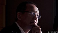 Nurhadi ditangkap saat tim penyidik KPK sedang menggeledah sebuah rumah di kawasan Simprug, Jakarta Selatan, Senin (1/6/2020) malam. Ari Saputra/detikcom.