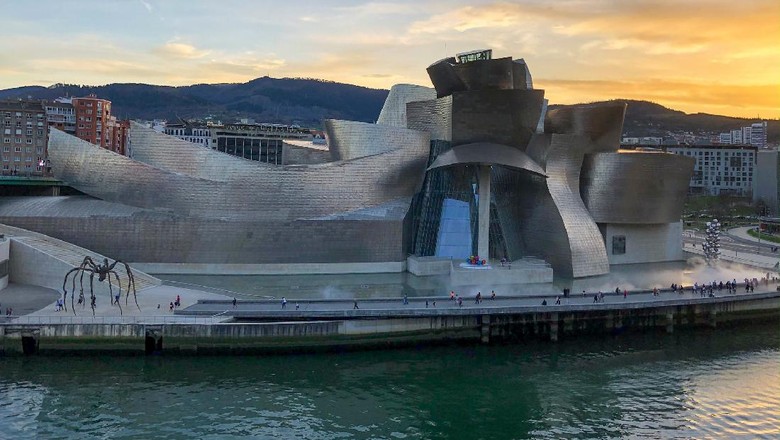 Museum Guggenheim Bilbao Museum Guggenheim Bilbao