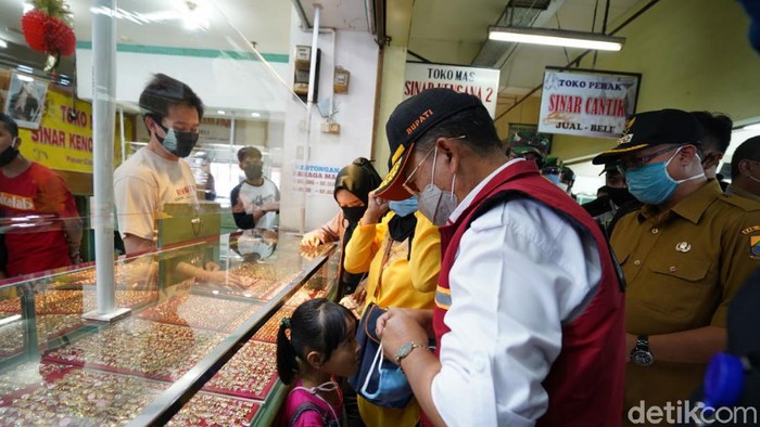 bupati cianjur cek pasar tradisional