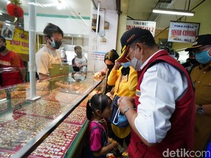 Bupati-DPR RI Tinjau Pasar Tradisional di Cianjur : Jaga Jarak masih Diabaikan