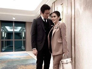 Mesranya Syahrini dan Reino Barack saat Gelar Syukuran Ultah