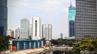 Proyek ini tetap berjalan dengan standar keamanan dan kesehatan yang lebih ketat.