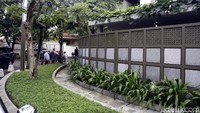 Rumah mewah Nurhadi memanjang dari Jalan Hang Lekir V hingga Jalan Hang Lekir VIII. Menurut situs jual beli properti, rumah di kawasan itu umumnya dijual di atas Rp 20 miliar.