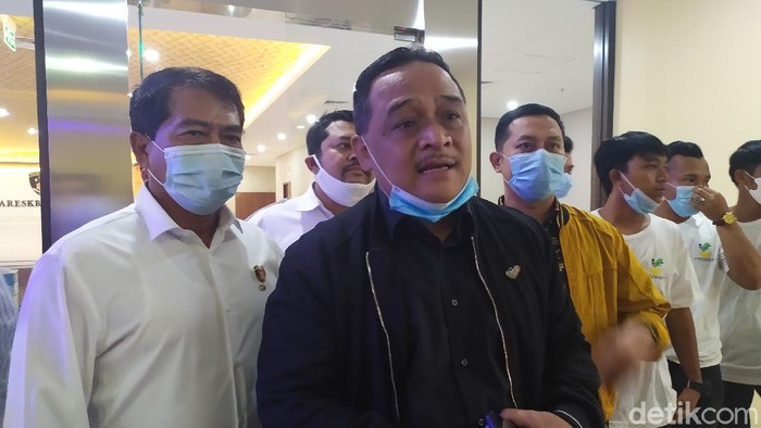 Kepala Badan Perlindungan Pekerja Migran Indonesia (BP2MI) Benny Rhamdani menyambagi Bareskrim Polri (Luqman Nurhadi Arunata/detikcom)