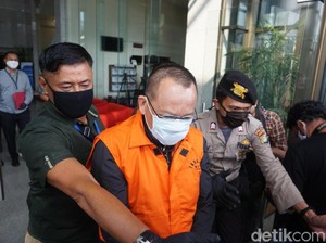 Bermasker dan Pakai Rompi Tahanan KPK, Nurhadi dan Menantu Bungkam