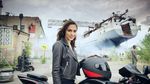 Potret Si Cantik Gal Gadot Beraksi dengan Jaguar Hingga Truk