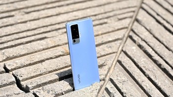 Vivo X50 Pro yang dirilis kepasaran China pada 12 Juni., Foto: Sina Mobile