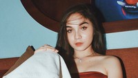 Aktris bernama lengkap Elina Magdalena Joerg mulai dikenal lewat sinetron Mermaid In Love. Dok. Instagram/elinaaaajoerg