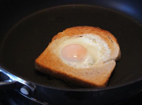 Resep Roti Isi Telur yang Lumer Gurih Buat Sarapan Resep Roti Isi Telur yang Lumer Gurih Buat Sarapan